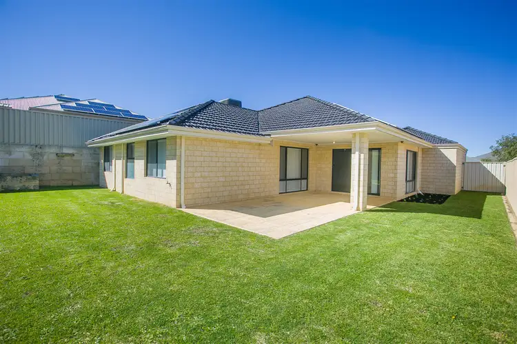 4 PAISLEY LINK, Butler WA 6036