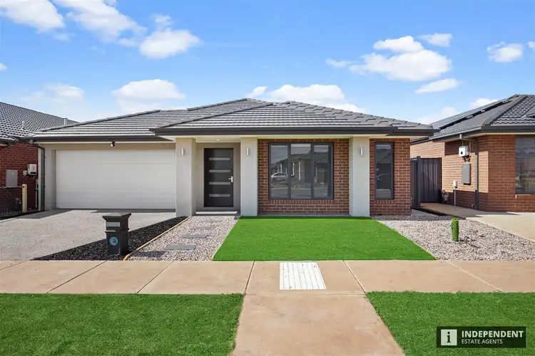 82 Old Bridge blvd, Melton South VIC 3338