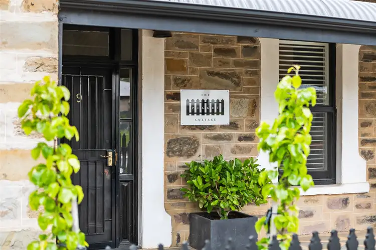 9 Powell Place, Clare SA 5453