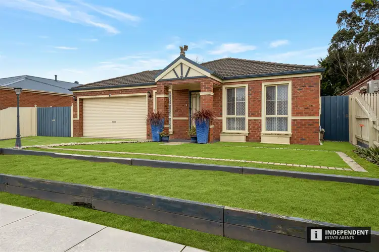 Second view of Homely house listing, 8 Evergreen Court, Cranbourne North VIC 3977