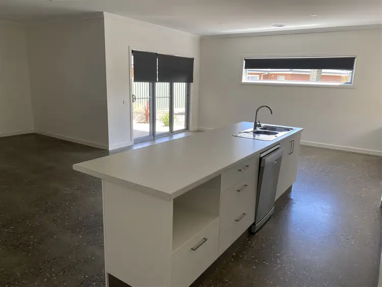 Fifth view of Homely house listing, 3 Inverness Drive, Junortoun VIC 3551