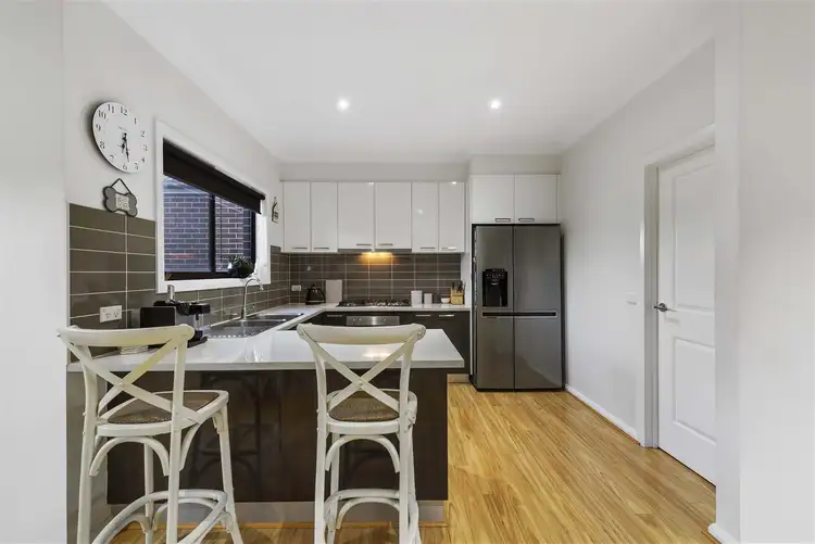 Fifth view of Homely townhouse listing, 2/52 Oberon Street, St Albans VIC 3021