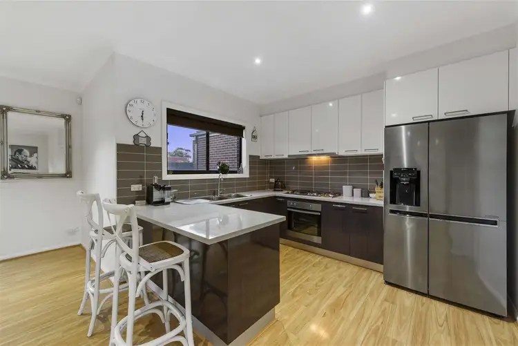 Sixth view of Homely townhouse listing, 2/52 Oberon Street, St Albans VIC 3021