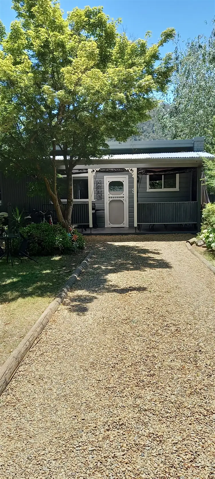 2/51 Delany Ave, Bright VIC 3741