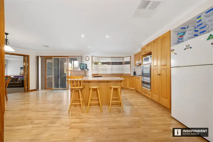 Sixth view of Homely house listing, 3 Alpha Close, Hampton Park VIC 3976
