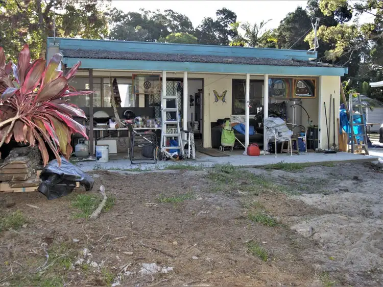 Second view of Homely house listing, 3 Cypress st, Coochiemudlo Island QLD 4184