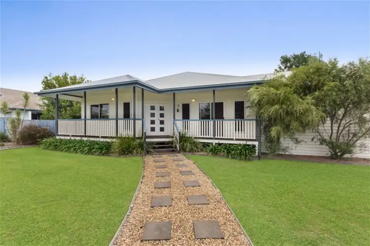 22 Donostia Crescent, Bushland Beach QLD 4818