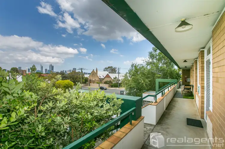 16/564 William Street