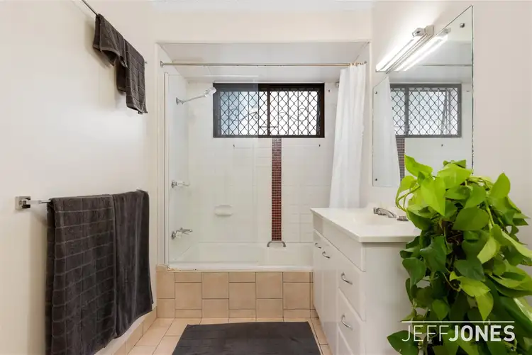 Fourth view of Homely unit listing, 1/36 Rolle Street, Holland Park West QLD 4121