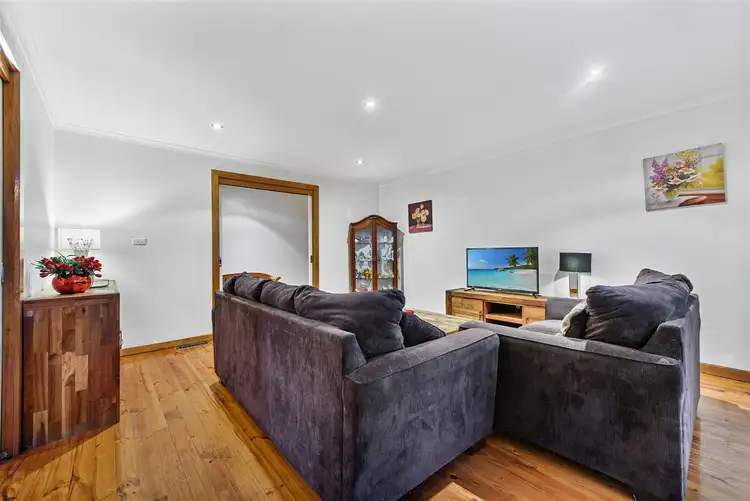 Third view of Homely house listing, 5 Bella Court, St Albans VIC 3021