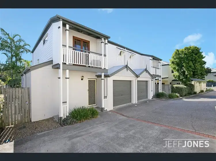 2/43 Brown, Camp Hill QLD 4152