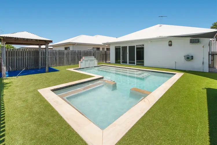 22 Izaro Circuit, Burdell QLD 4818