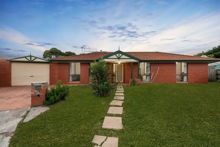 16 Smart Court, Delahey VIC 3037