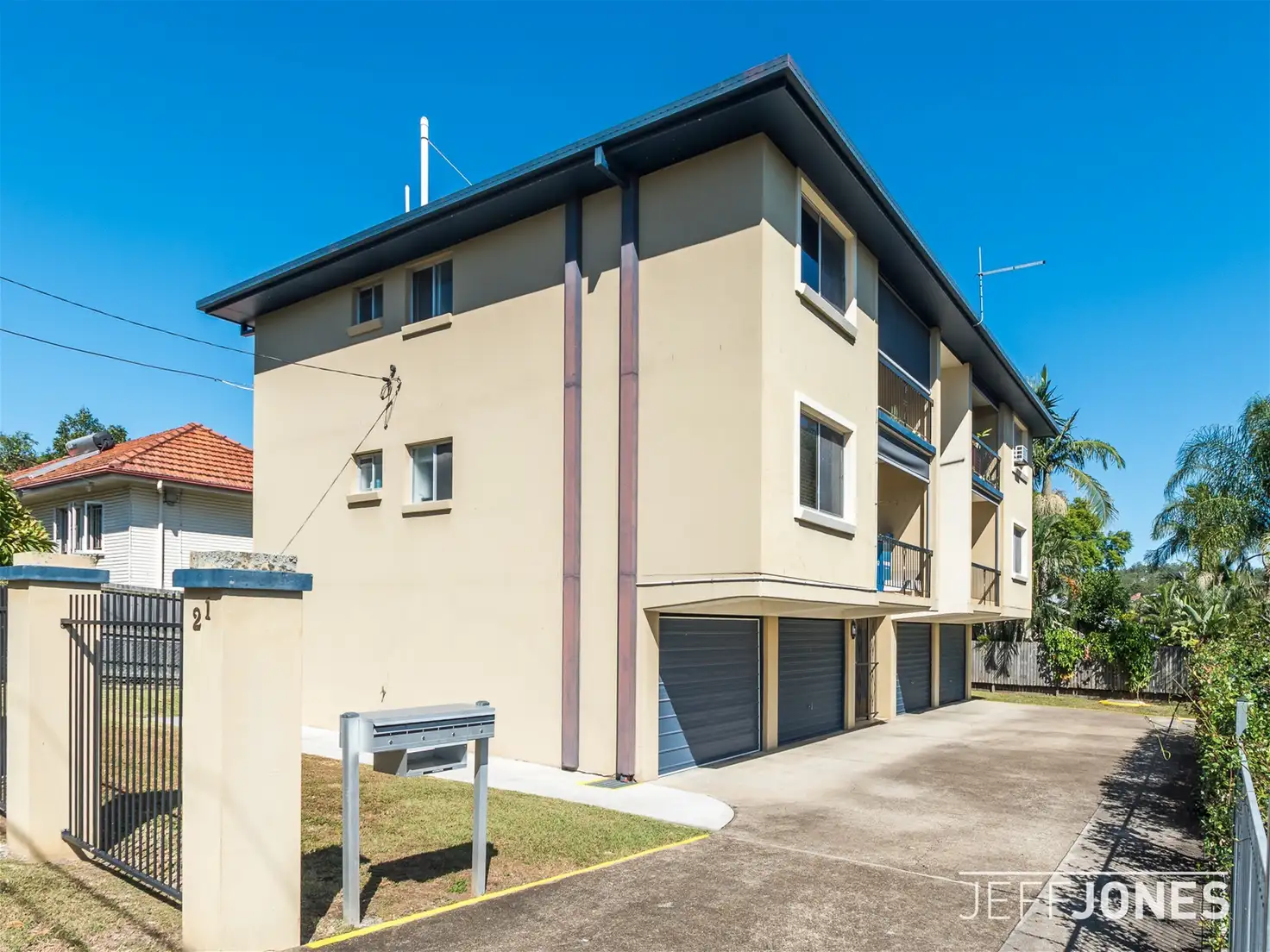 Main view of Homely unit listing, 2/21 Embie Street, Holland Park West QLD 4121