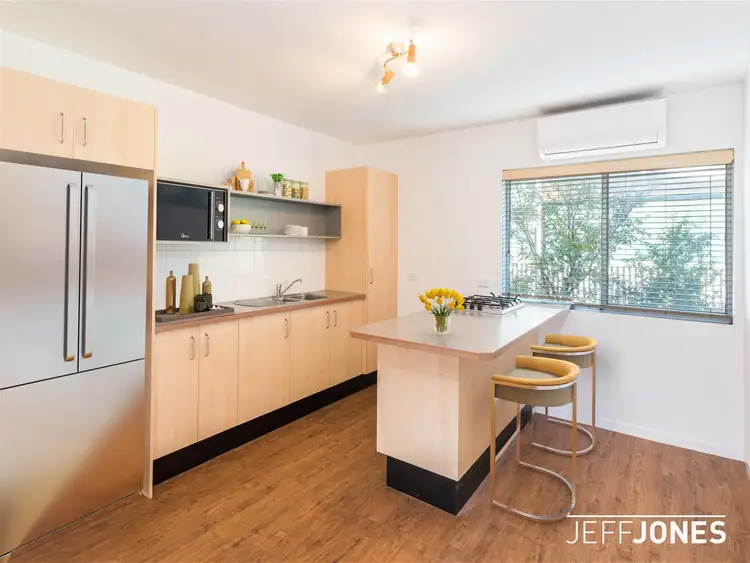 Sixth view of Homely unit listing, 2/21 Embie Street, Holland Park West QLD 4121