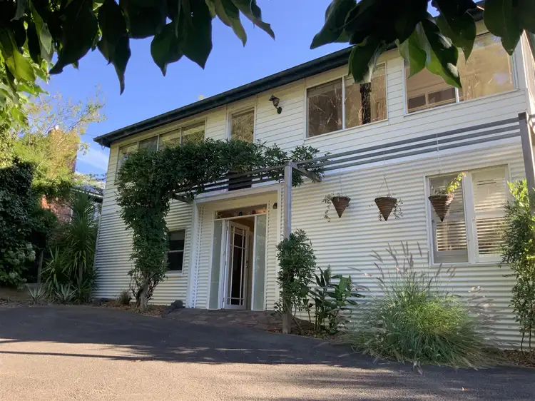 10 La La Avenue, Warburton VIC 3799