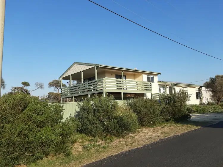 1 Beachcomber Road, Golden Beach VIC 3851
