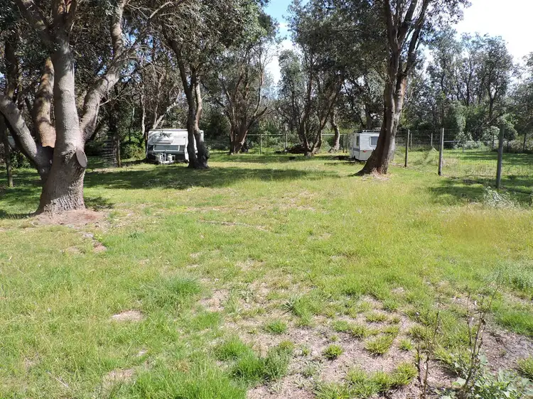 33 Sunburst Avenue, Golden Beach VIC 3851