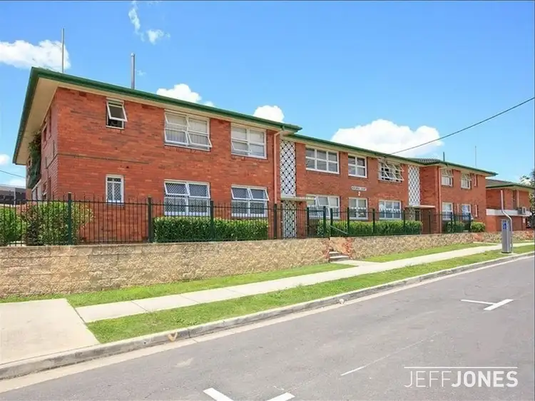 3/2 Carl Street, Woolloongabba QLD 4102