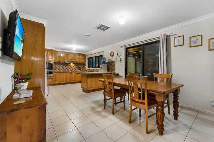 Fifth view of Homely house listing, 10 Smart Court, Delahey VIC 3037