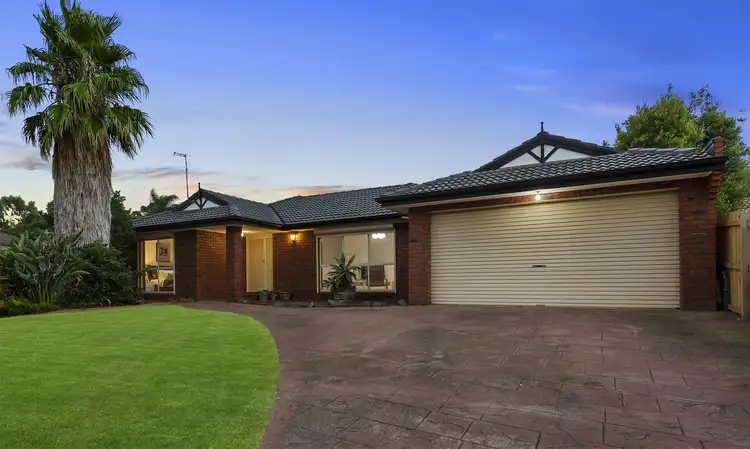 8 Gala Place, Keilor Downs VIC 3038