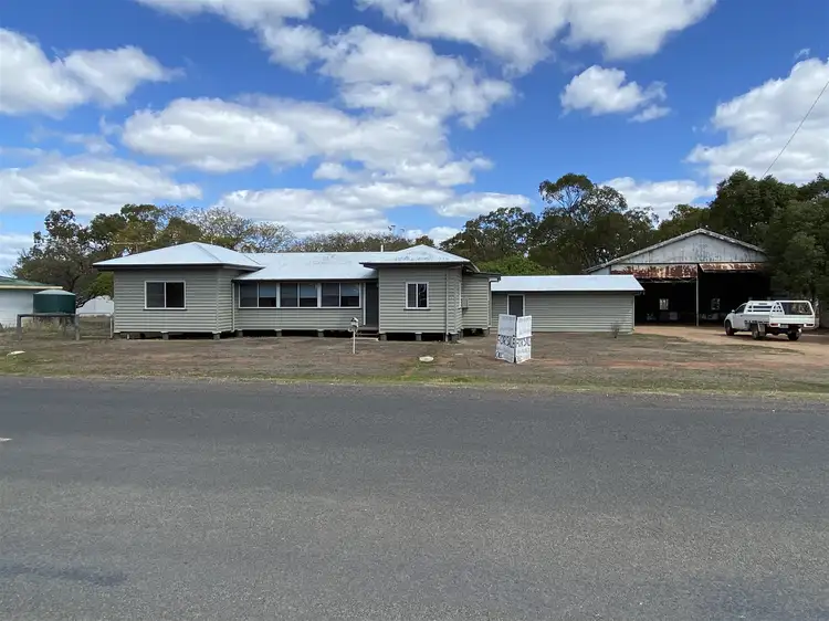 6 High st, Jandowae QLD 4410