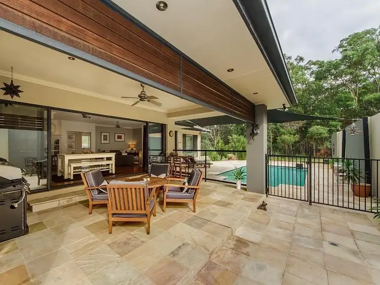 8 Bristol Place, Arundel QLD 4214