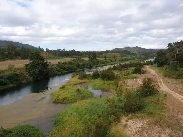 215 Mia Mia Connection Rd, Mirani QLD 4754
