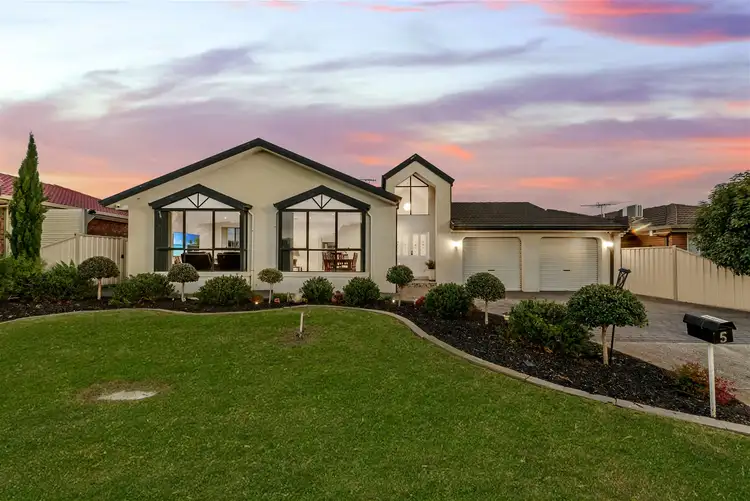 Second view of Homely house listing, 5 Answer Close, Sydenham VIC 3037