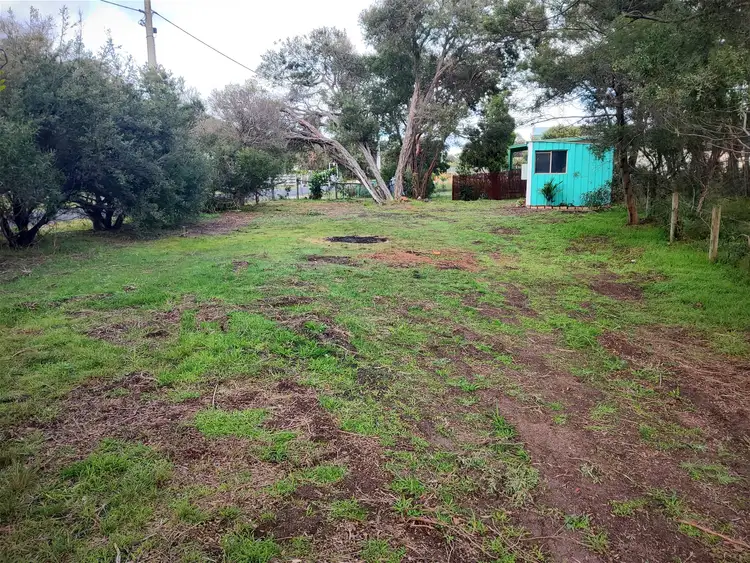27 Dolphin Avenue, Golden Beach VIC 3851