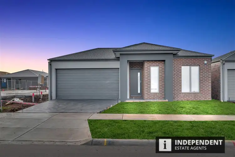48 Moroka Av, Melton South VIC 3338