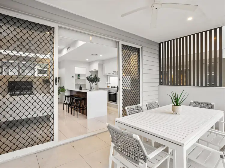Fourth view of Homely townhouse listing, 2/25 Pockley St, Morningside QLD 4170