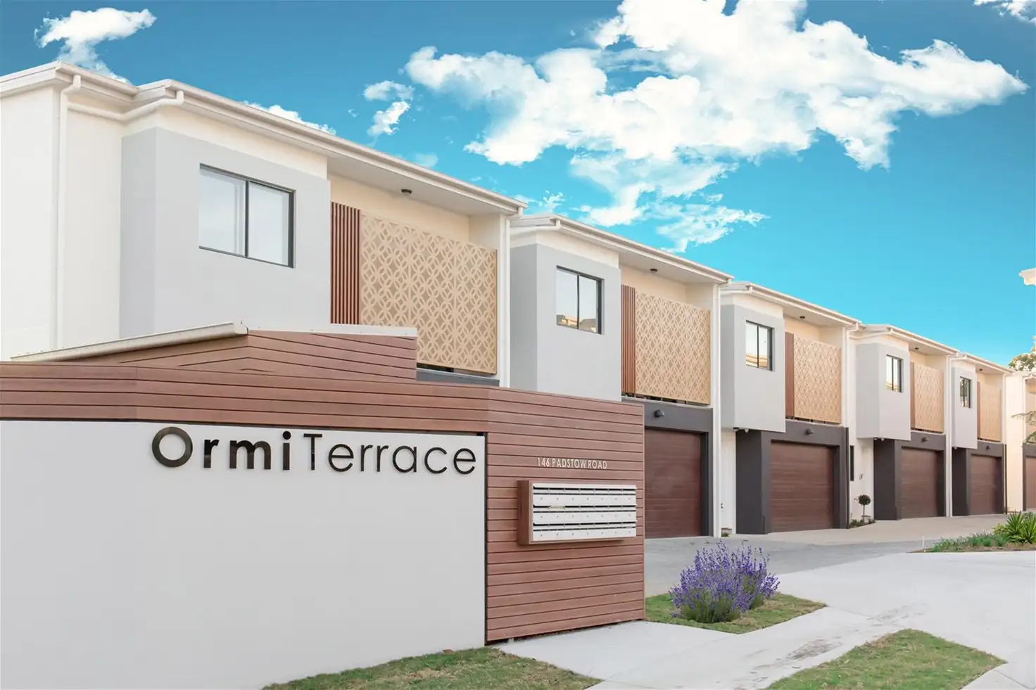Main view of Homely townhouse listing, 2/146 Padstow Road, Eight Mile Plains QLD 4113