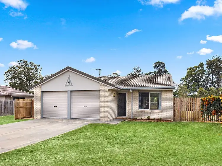 8 Reef Close, Toogoom QLD 4655
