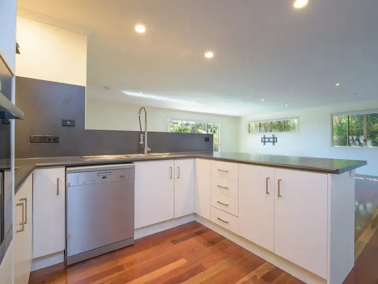 Fifth view of Homely house listing, 8 Ridge Close, Tannum Sands QLD 4680