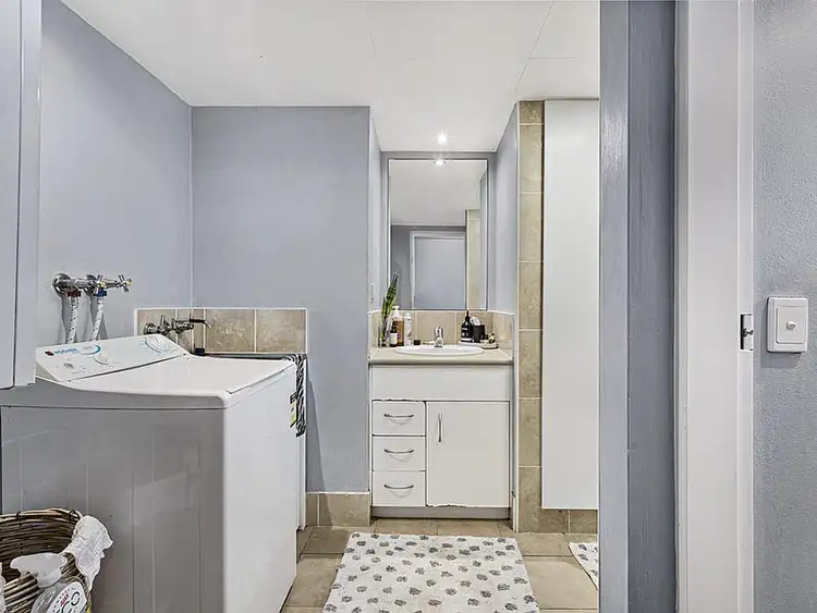 Fifth view of Homely unit listing, 8/27 Canberra Terrace, Kings Beach QLD 4551