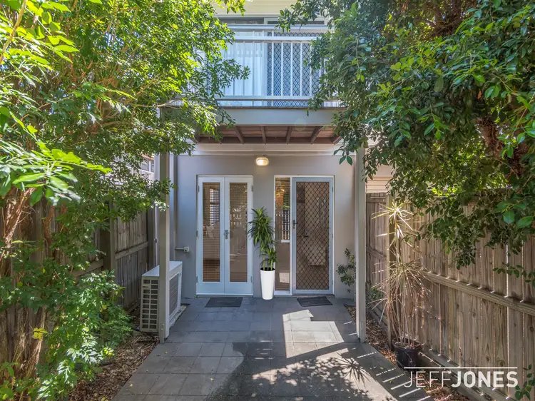 Main view of Homely townhouse listing, 2/25 Yeronga Street, Yeronga QLD 4104
