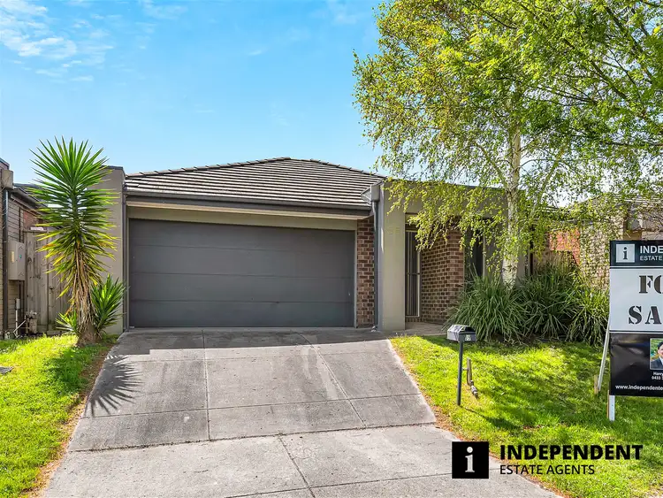 Second view of Homely house listing, 35 Kimberley Grove, Pakenham VIC 3810
