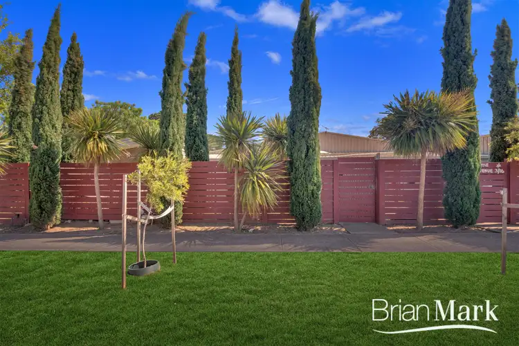 4/16 Centre Avenue, Werribee VIC 3030