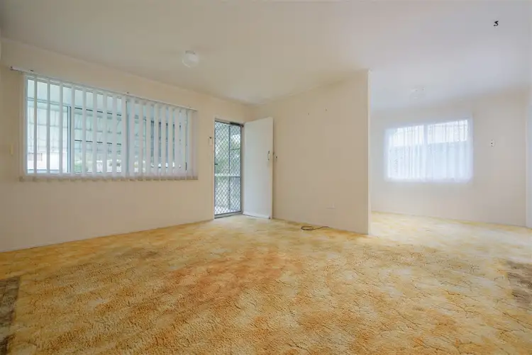 Third view of Homely house listing, 28 John Dory Drive, Toolooa QLD 4680