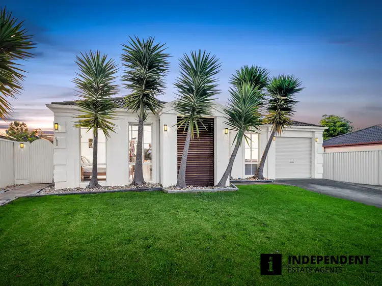 33 MONAHANS ROAD, Cranbourne West VIC 3977
