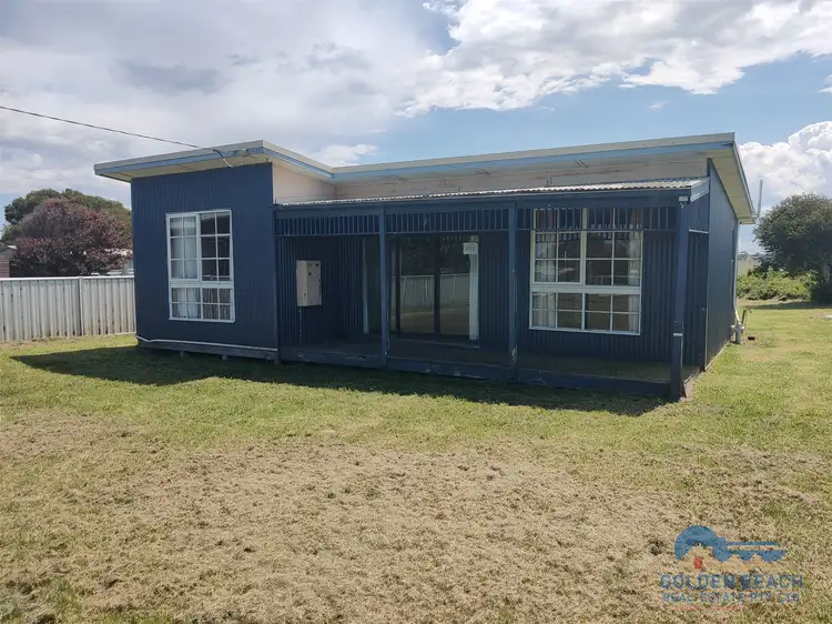 35 Davies Street, Seaspray VIC 3851