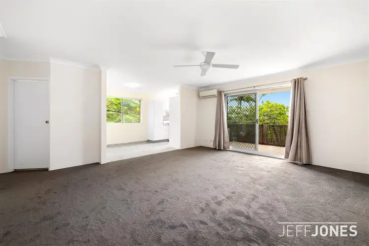 Sixth view of Homely unit listing, 4/558 Logan Road, Greenslopes QLD 4120
