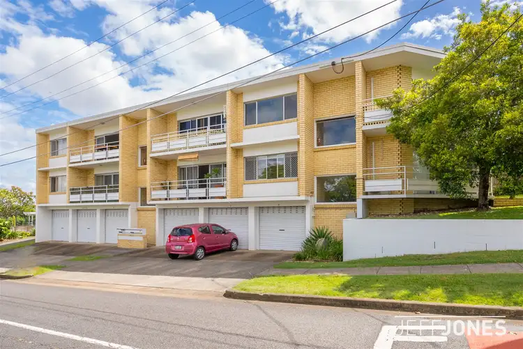 2/49 Lade Street, Coorparoo QLD 4151
