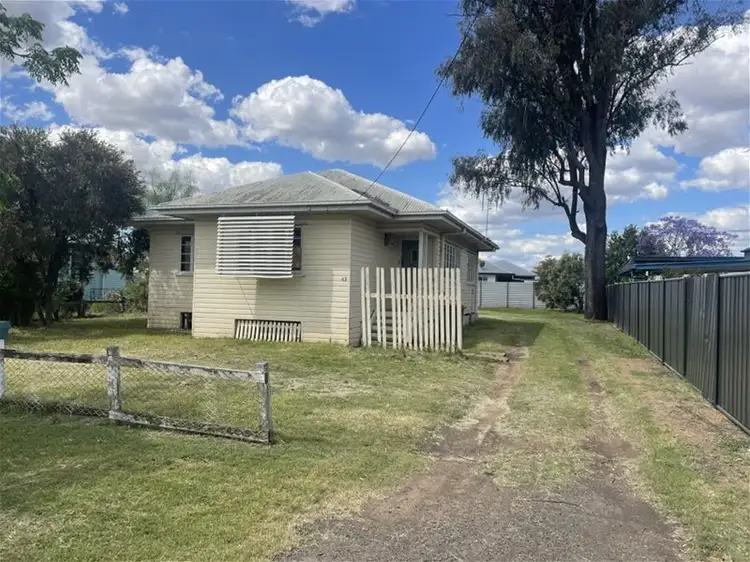 43 Drury Street, Dalby QLD 4405