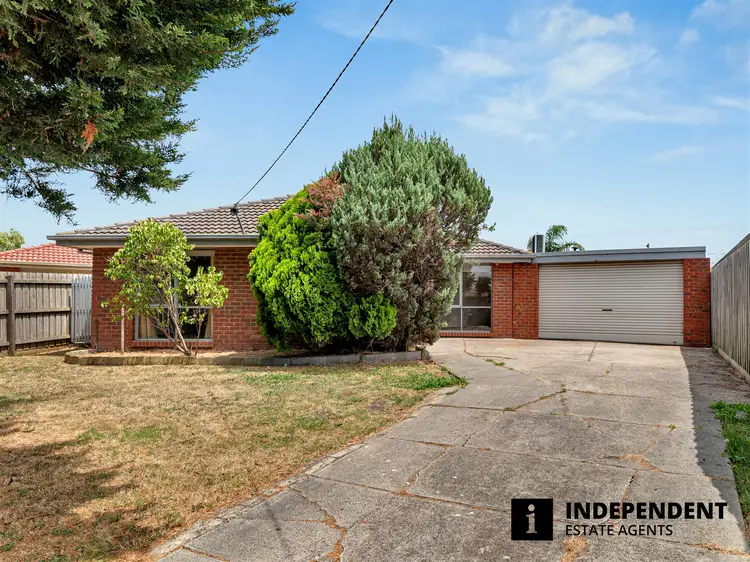 9 Dean Court, Cranbourne West VIC 3977