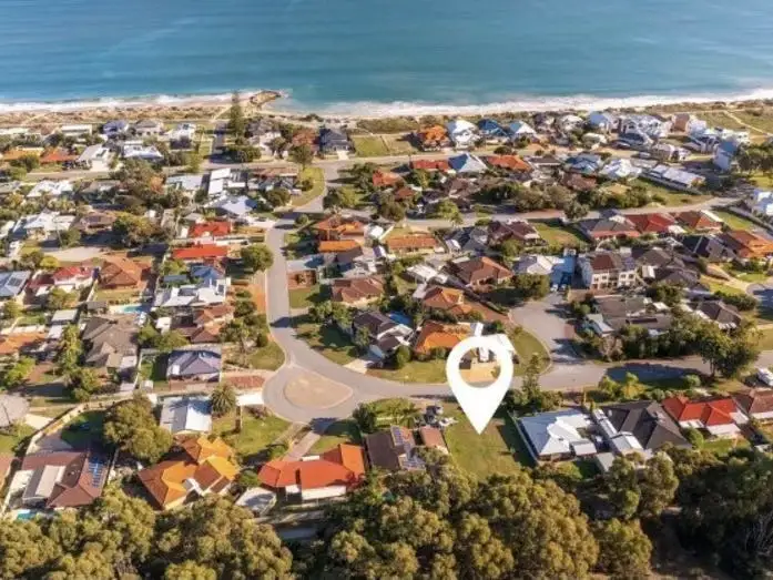 106 Hickman Road, Silver Sands WA 6210