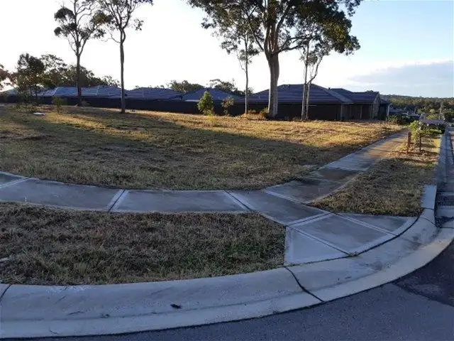 13 Kamira Road, Wadalba NSW 2259