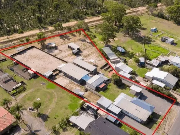 6 racecourse road, Cessnock NSW 2325