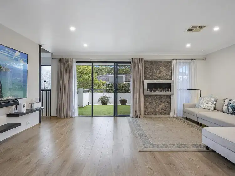 10 Dryandra Way, Thornleigh NSW 2120